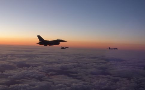 U.S. fighter jets intercept Russian warplanes near Alaska